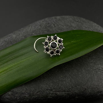 Black Marigold Nose Pin